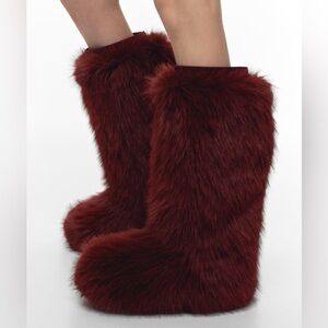 Hm perfect moment knee high boots